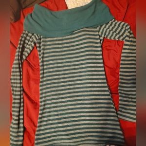Stiped long sleeve shirt